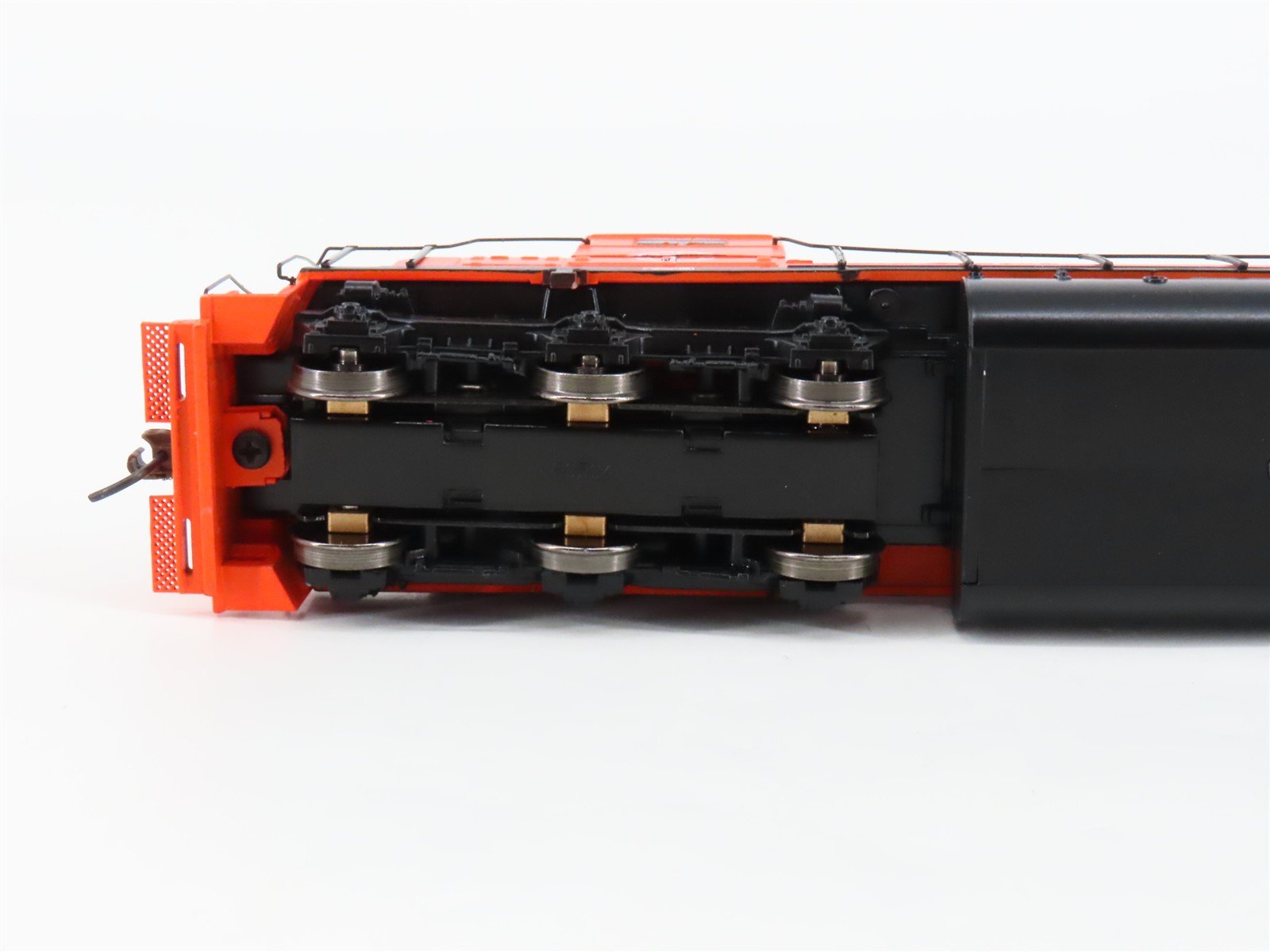 HO Athearn 93504 DT&I Detroit Toledo & Ironton EMD SD38 Diesel #252 - DCC Ready