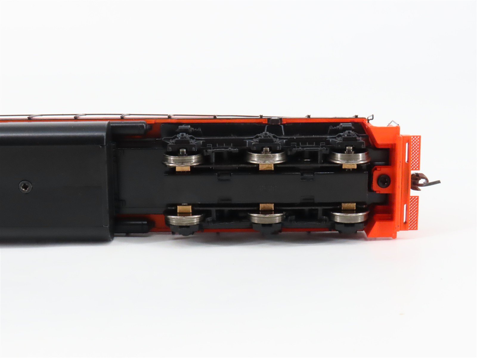 HO Athearn 93504 DT&I Detroit Toledo & Ironton EMD SD38 Diesel #252 - DCC Ready