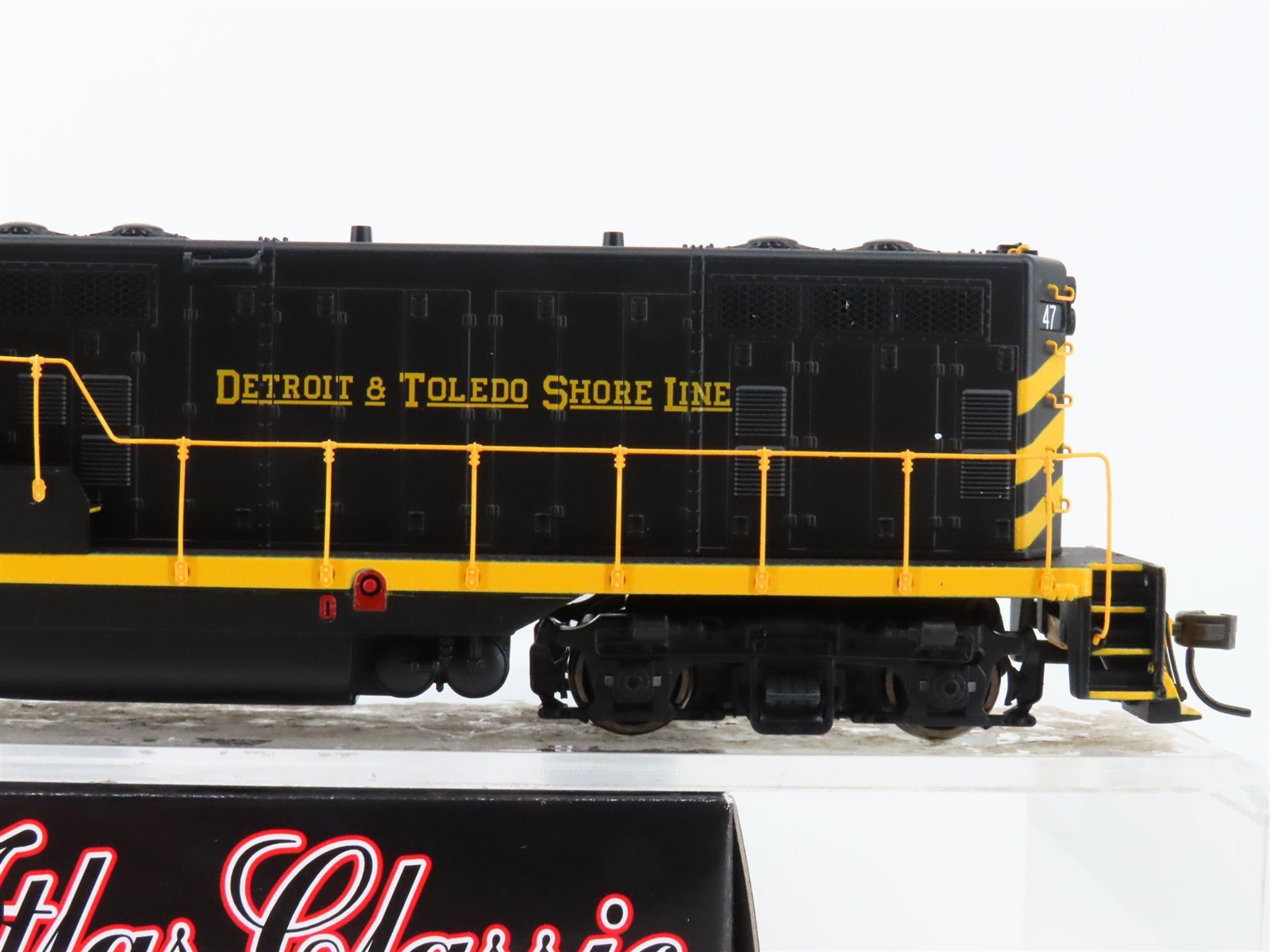 HO Scale Atlas Classic 20000219 DTS EMD GP7 Diesel Locomotive #47 - DCC Ready