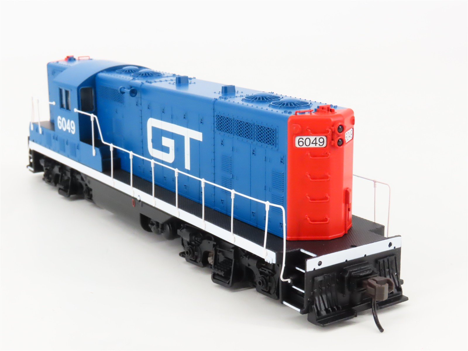 HO Scale Atlas Classic 8362 GTW Grand Trunk Western GP7 Diesel #6049 - DCC Ready