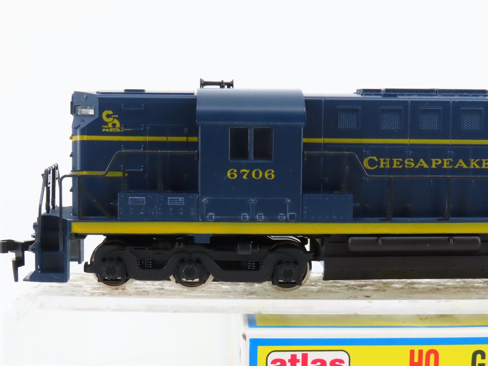 HO Scale Atlas/KATO 8003 C&O Chesapeake & Ohio ALCO RSD-12 Diesel #6706