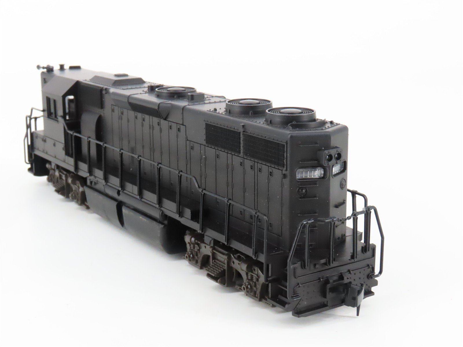 HO Scale Atlas 7060 Undecorated EMD GP38 Diesel Locomotive