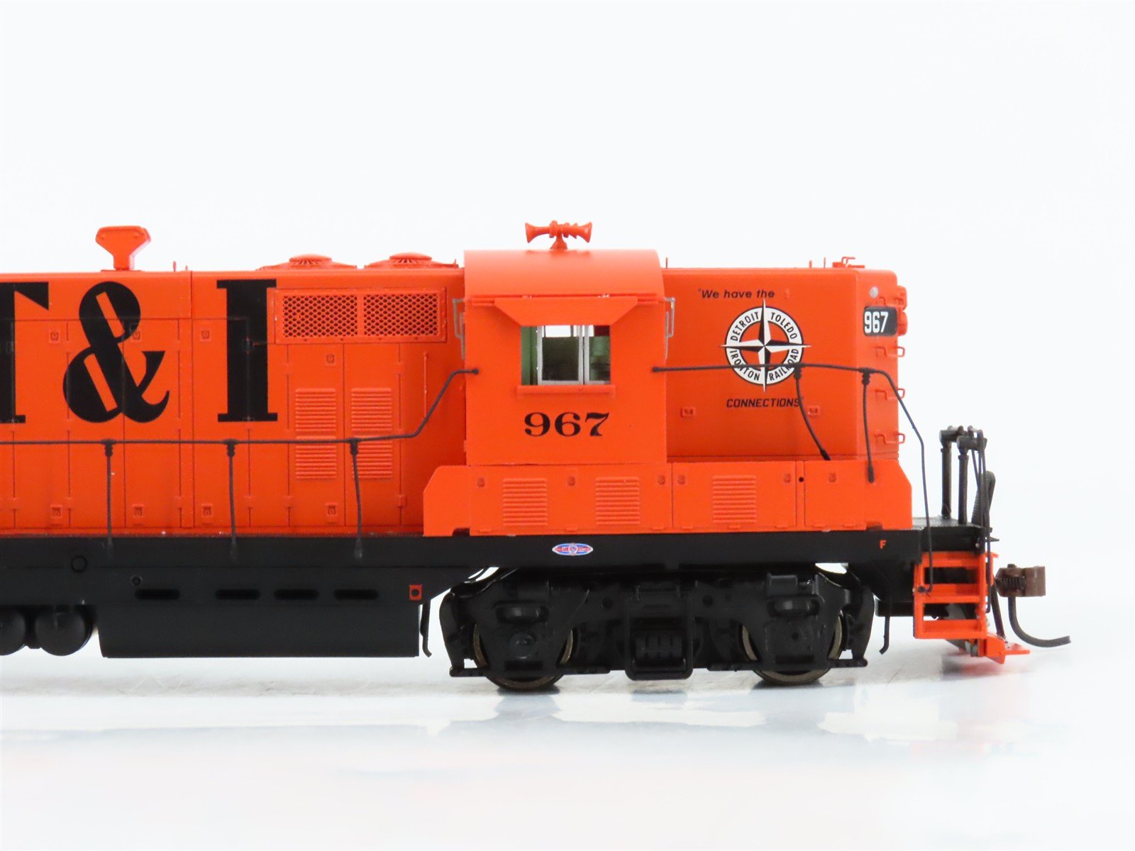 HO Scale Athearn Genesis G62721 DT&I EMD GP7 Diesel #967 w/ DCC & Sound