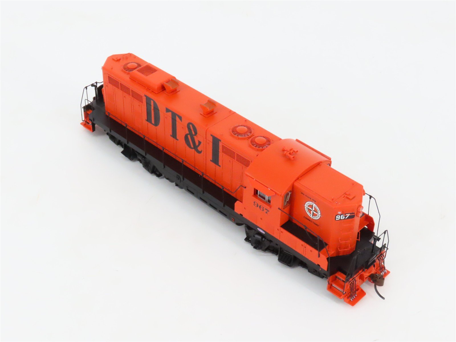 HO Scale Athearn Genesis G62721 DT&I EMD GP7 Diesel #967 w/ DCC & Sound