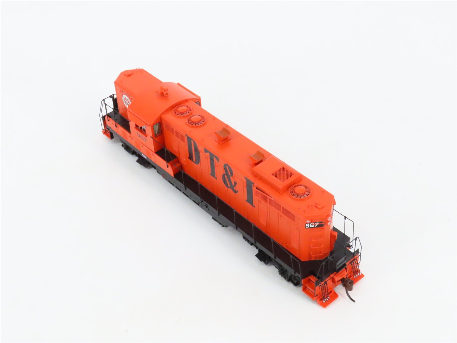 HO Scale Athearn Genesis G62721 DT&I EMD GP7 Diesel #967 w/ DCC & Sound