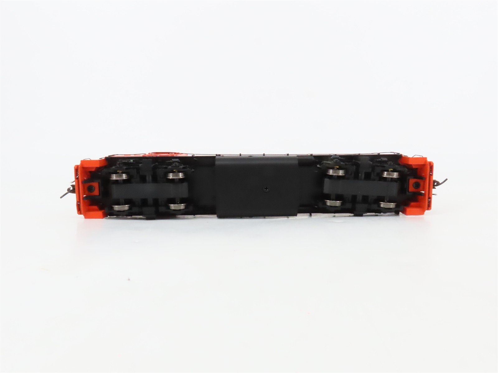 HO Athearn Genesis ATHG65413 DT&I EMD GP38-2 Ph. 1 Diesel #224 w/ DCC & Sound