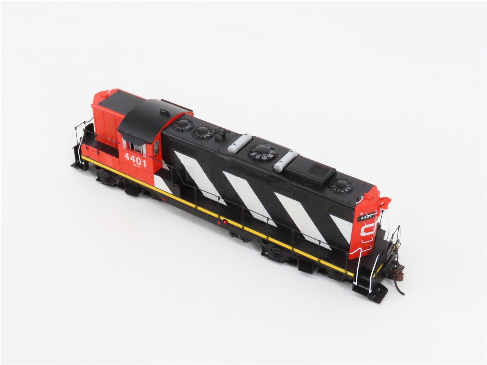 HO Athearn Genesis ATHG62787 CN Canadian National GP9 Diesel #4401 w/DCC & Sound