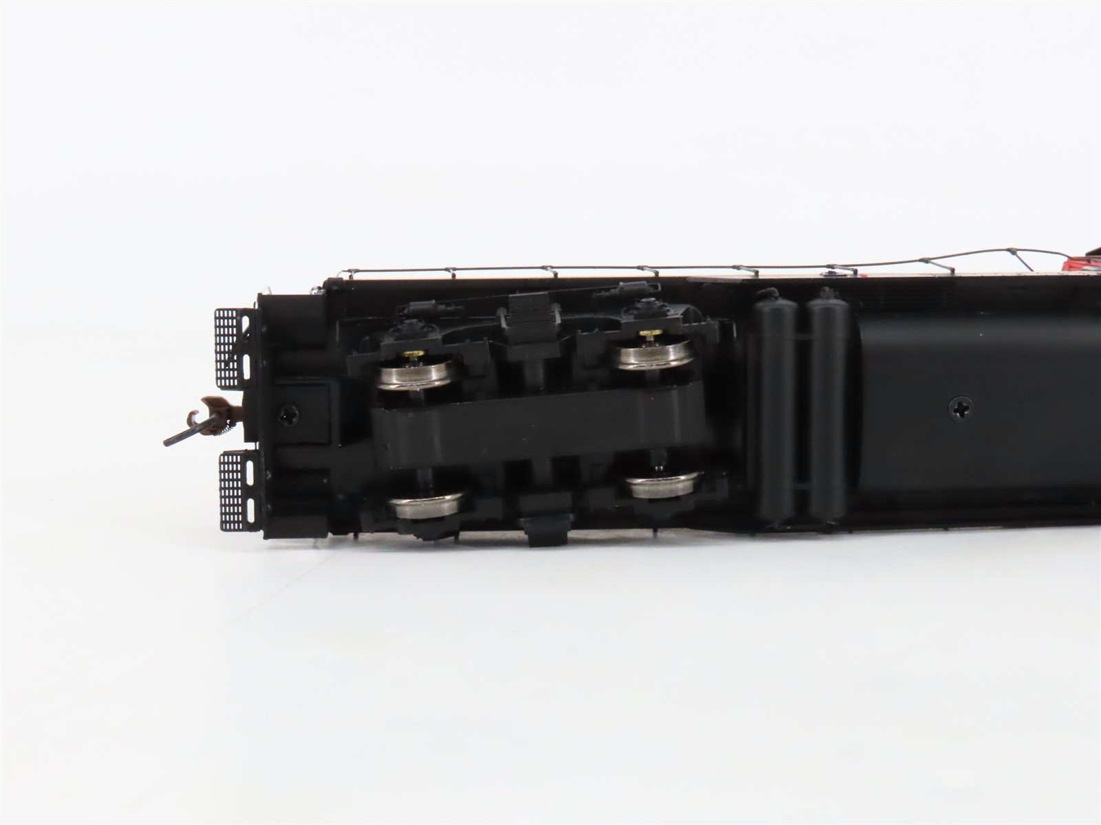 HO Athearn Genesis ATHG62787 CN Canadian National GP9 Diesel #4401 w/DCC & Sound
