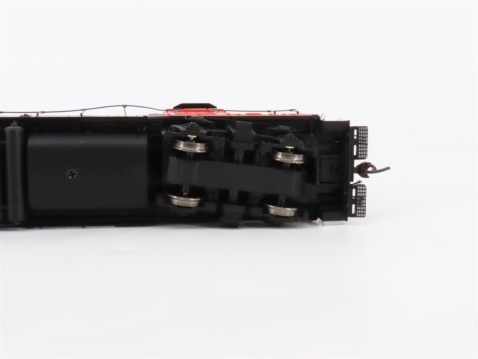 HO Athearn Genesis ATHG62787 CN Canadian National GP9 Diesel #4401 w/DCC & Sound