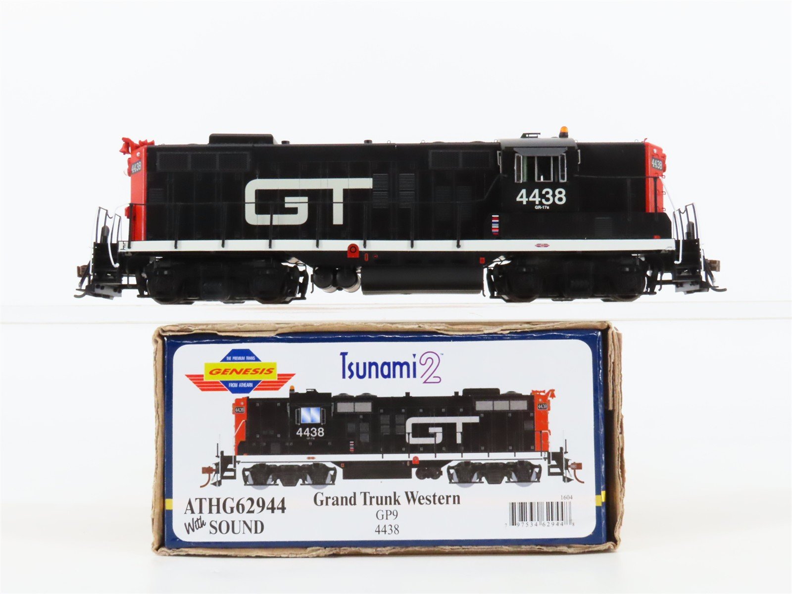 HO Scale Athearn Genesis ATHG62944 GTW EMD GP9 Diesel #4438 w/ DCC & Sound