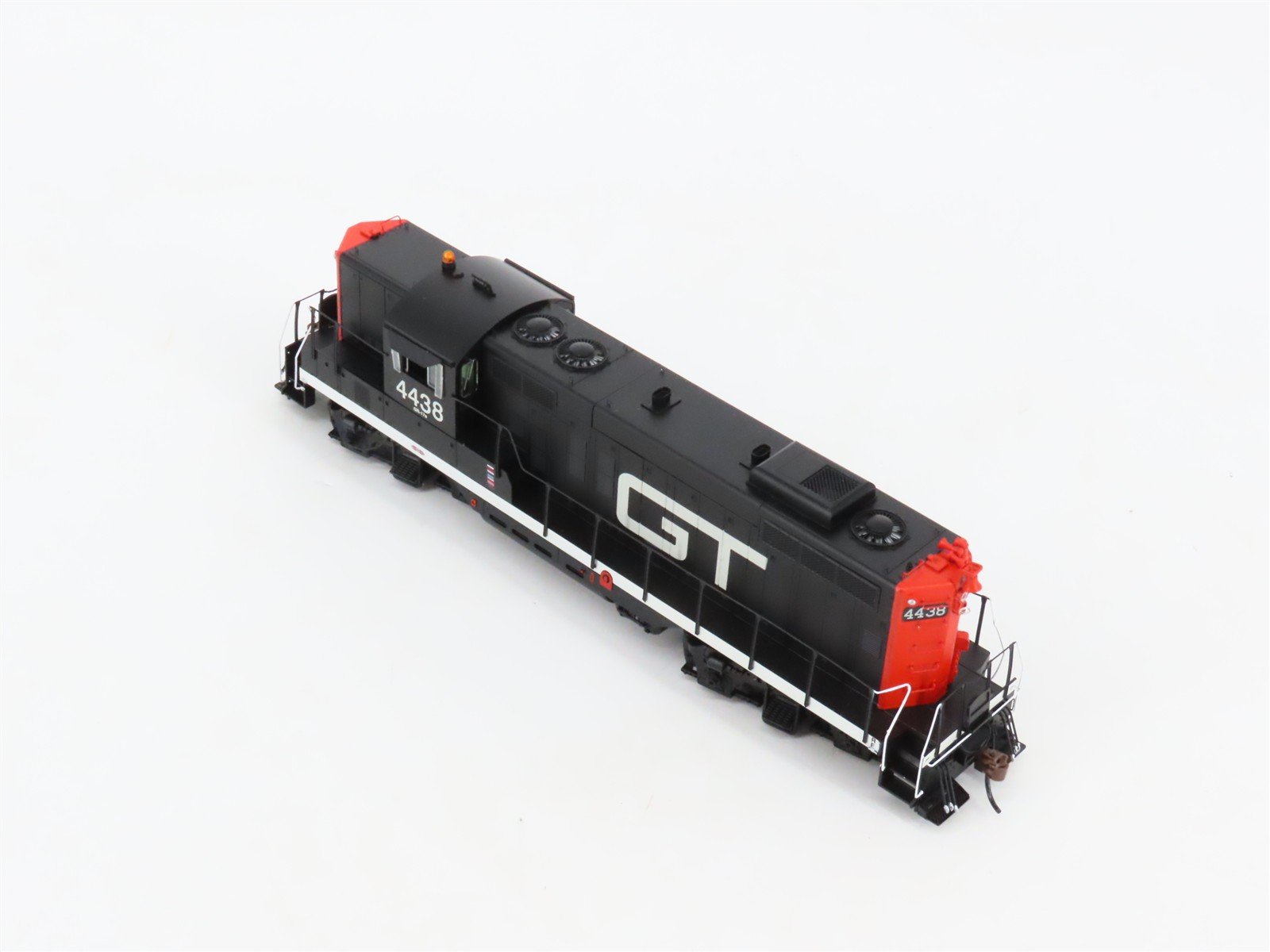 HO Scale Athearn Genesis ATHG62944 GTW EMD GP9 Diesel #4438 w/ DCC & Sound