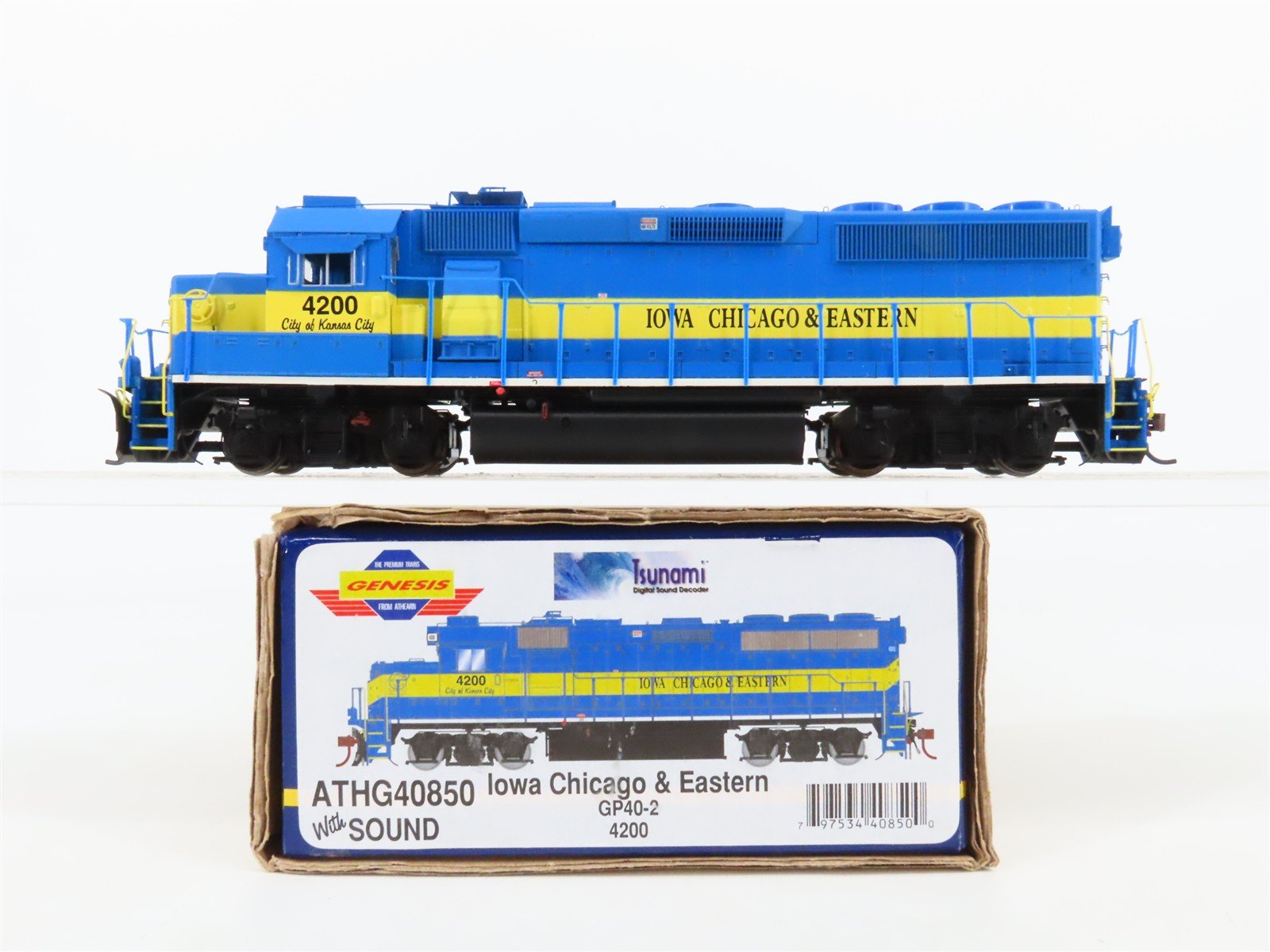 HO Scale Athearn Genesis ATHG40850 IC&E EMD GP40-2 Diesel #4200 w/ DCC & Sound
