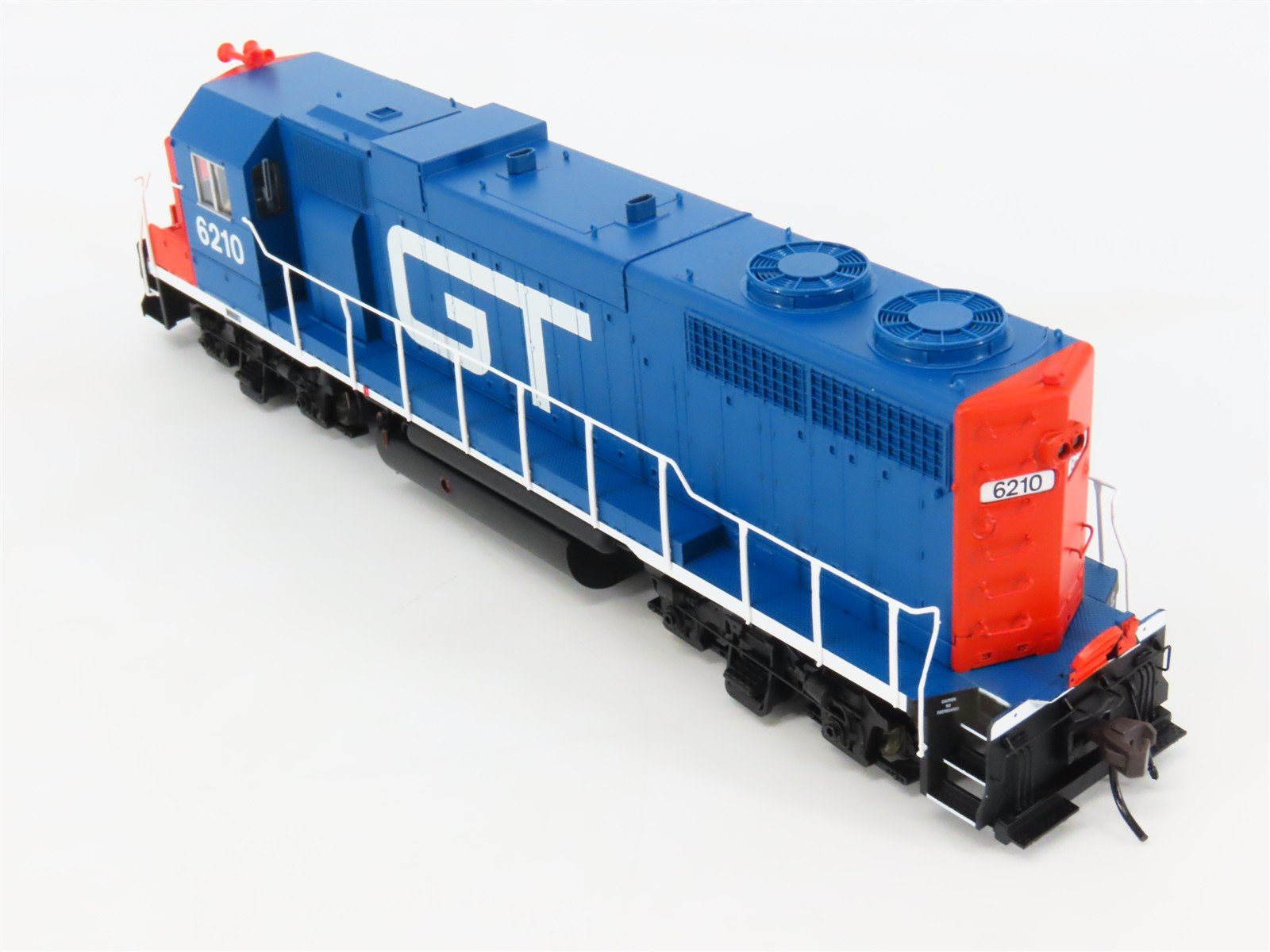 HO Scale Atlas Master 9760 GTW Grand Trunk Western EMD GP38 Diesel #6210 w/ DCC