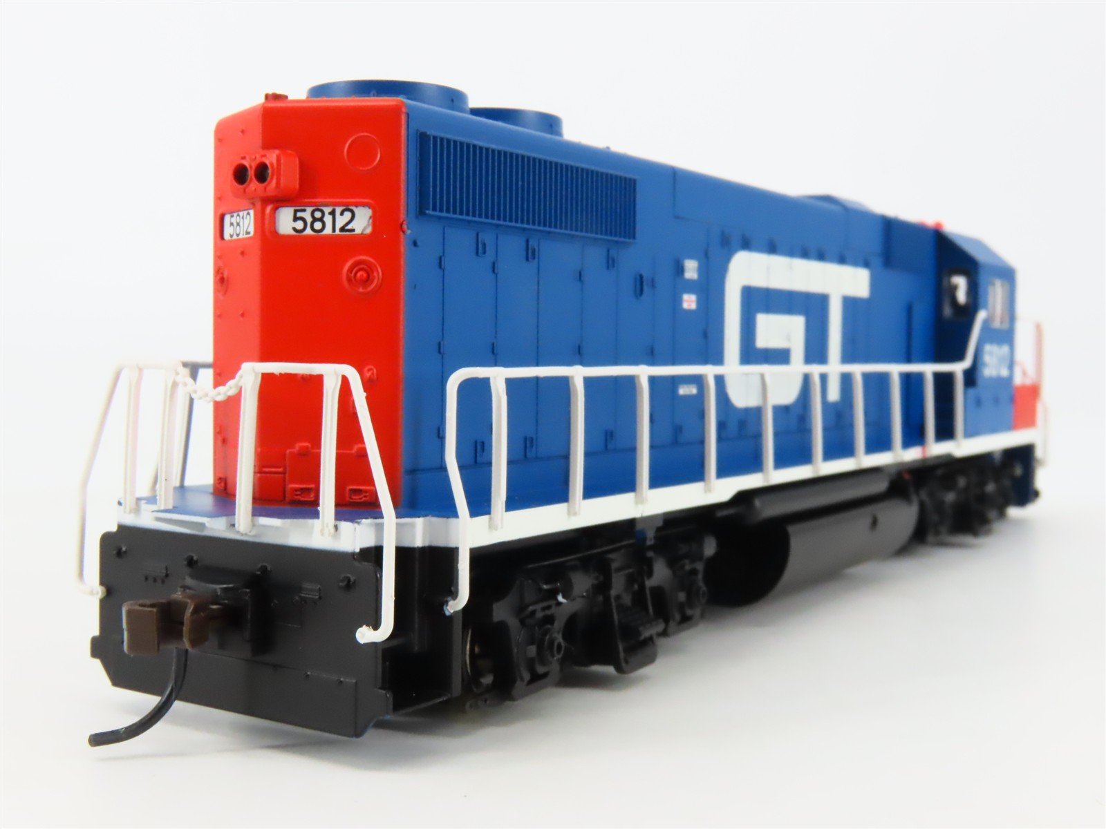 HO Scale Atlas Trainman 10001212 GTW EMD GP38-2 Diesel #5812 - DCC Ready