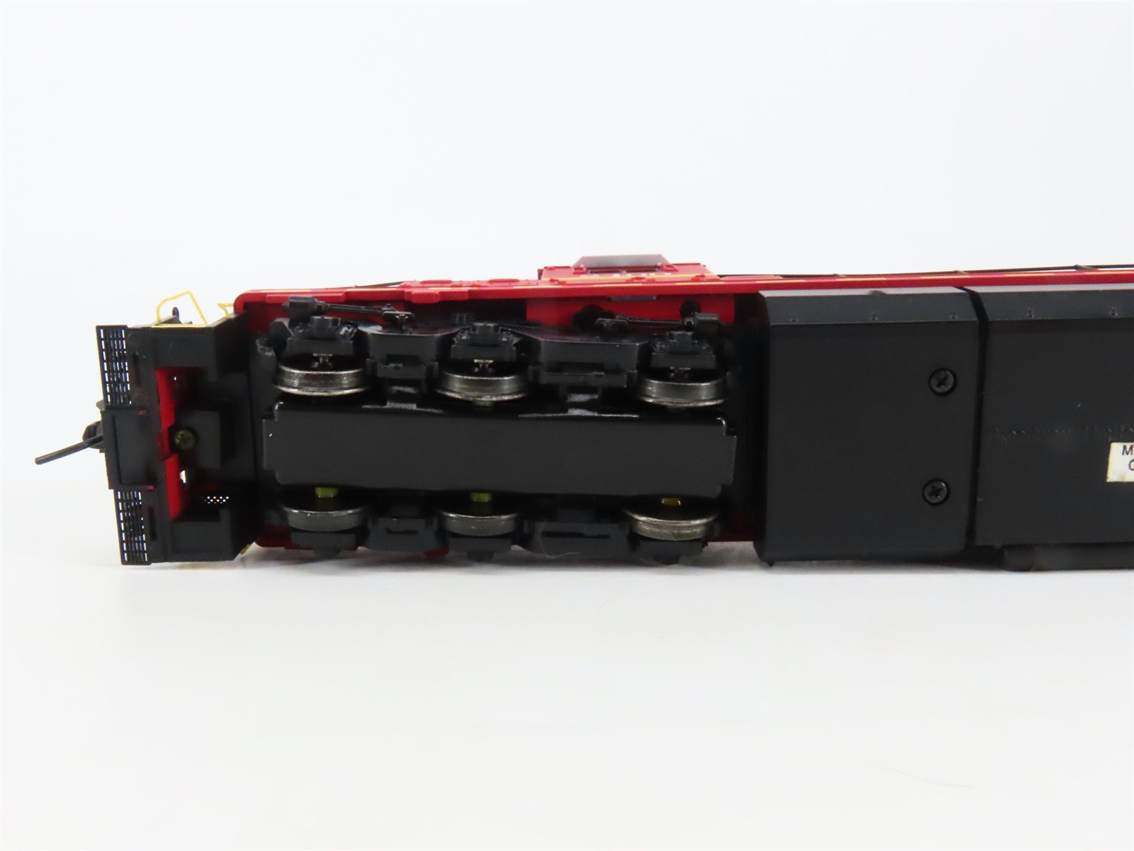 HO Scale Broadway Limited BLI 1318 LS&I ALCO RSD-15 Diesel #2400 w/ DCC & Sound