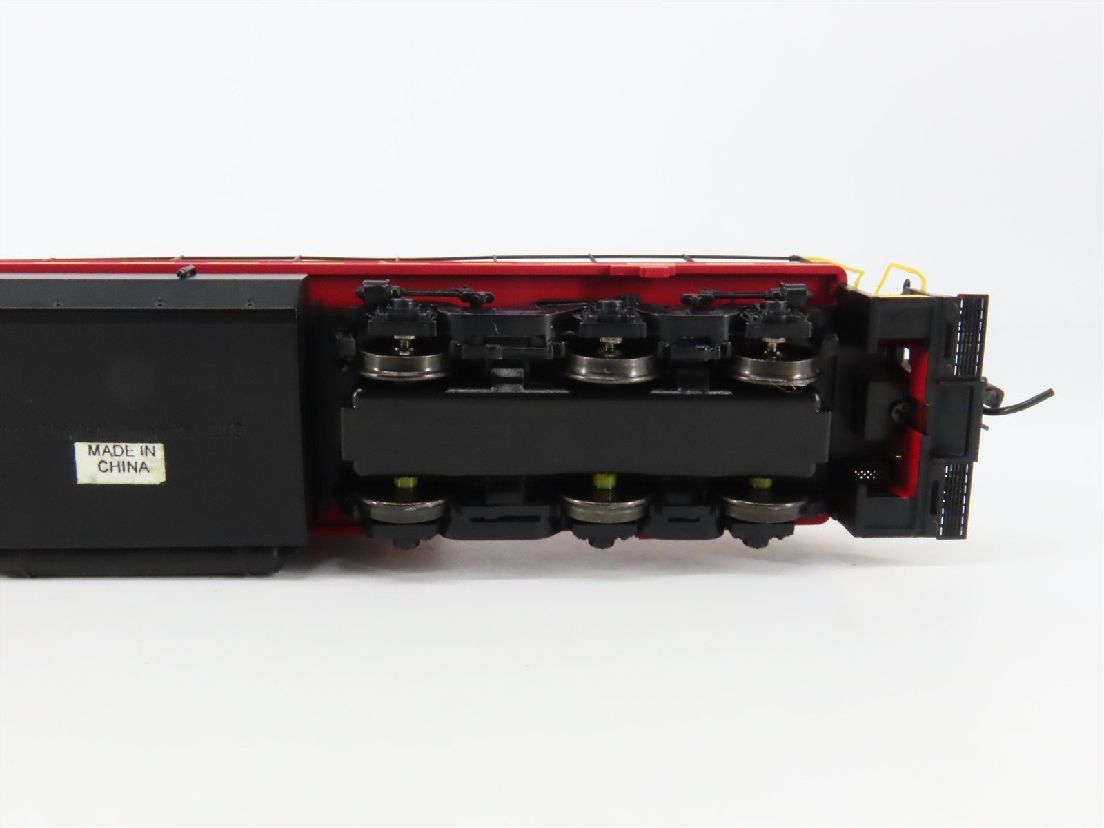 HO Scale Broadway Limited BLI 1318 LS&I ALCO RSD-15 Diesel #2400 w/ DCC & Sound