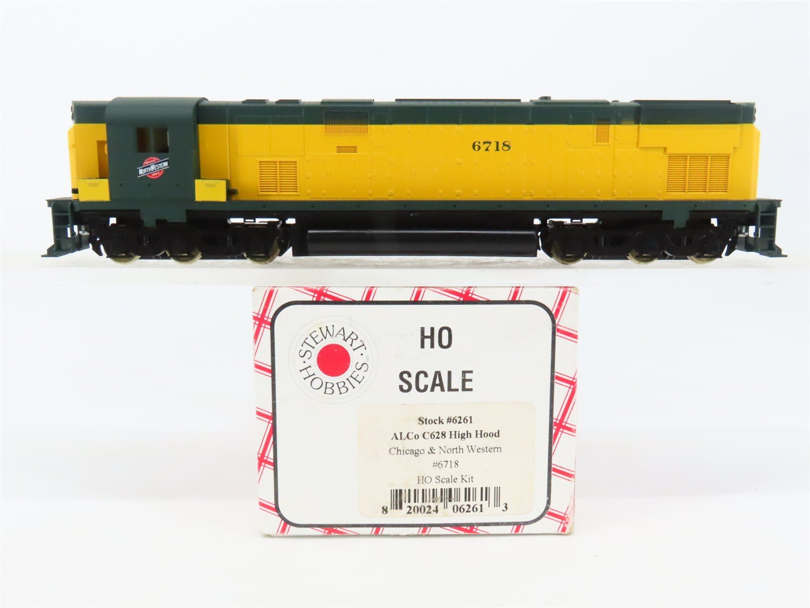 HO Stewart 6261 CNW Chicago & North Western ALCO C628 Diesel #6718 - DCC Ready