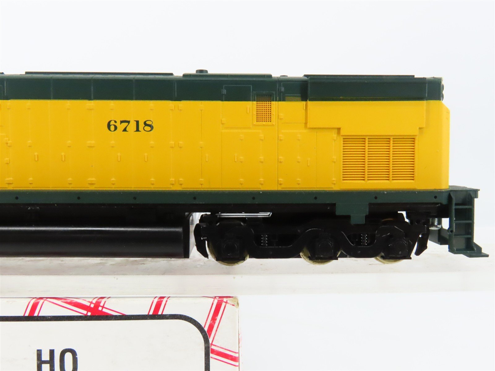 HO Stewart 6261 CNW Chicago & North Western ALCO C628 Diesel #6718 - DCC Ready