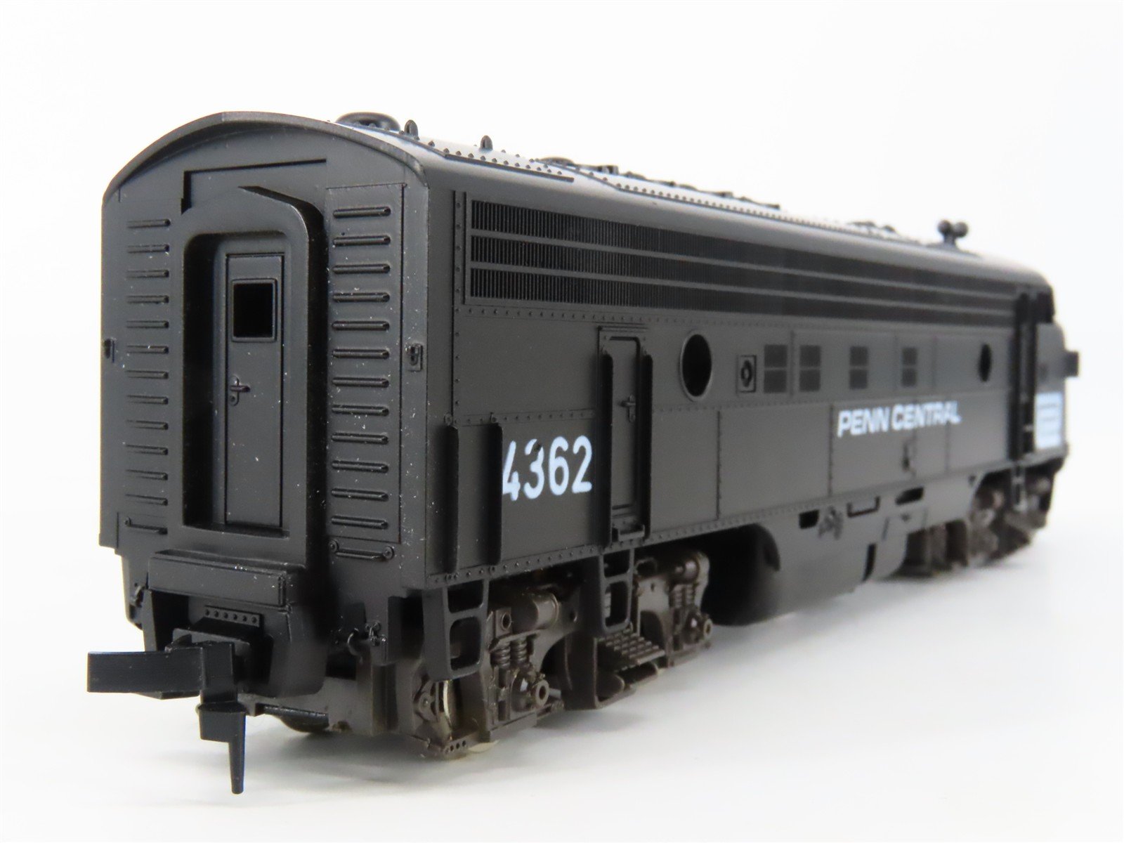 HO Scale Atlas 7047 PC Penn Central EMD FP7 Diesel Locomotive #4362