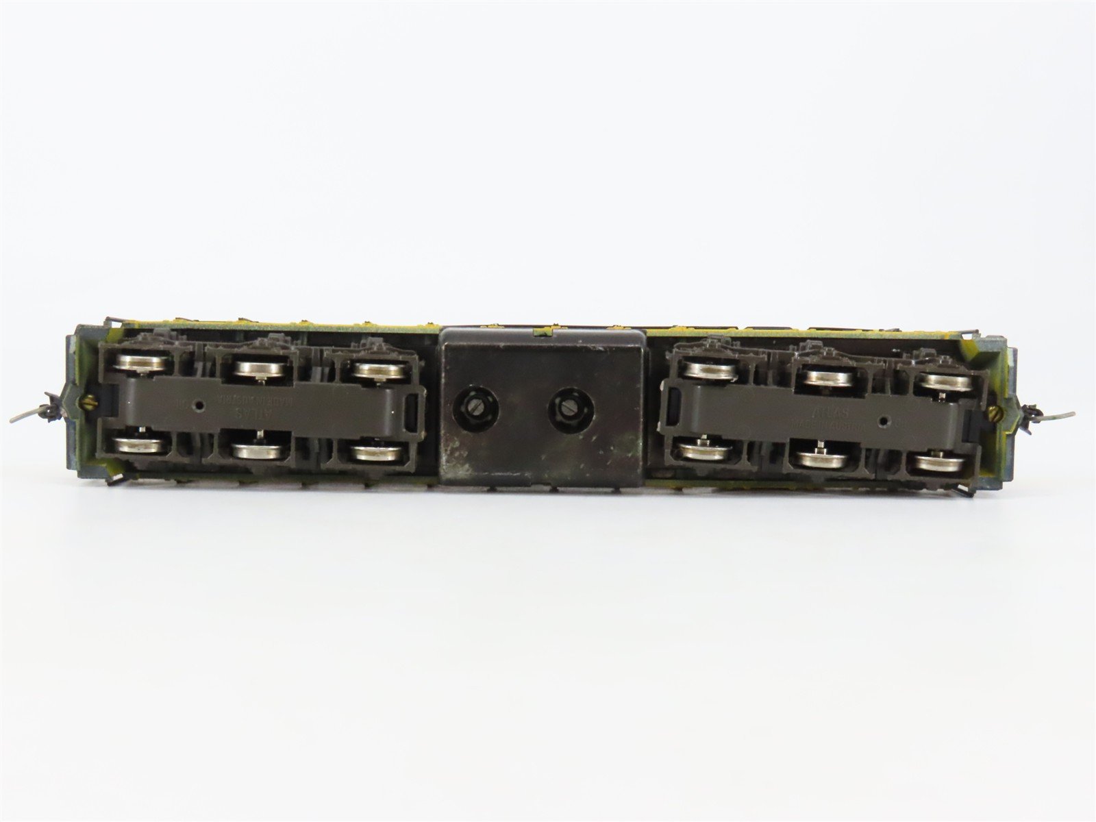 HO Scale Atlas 7001 ATSF Santa Fe EMD SD24 Diesel Locomotive #979
