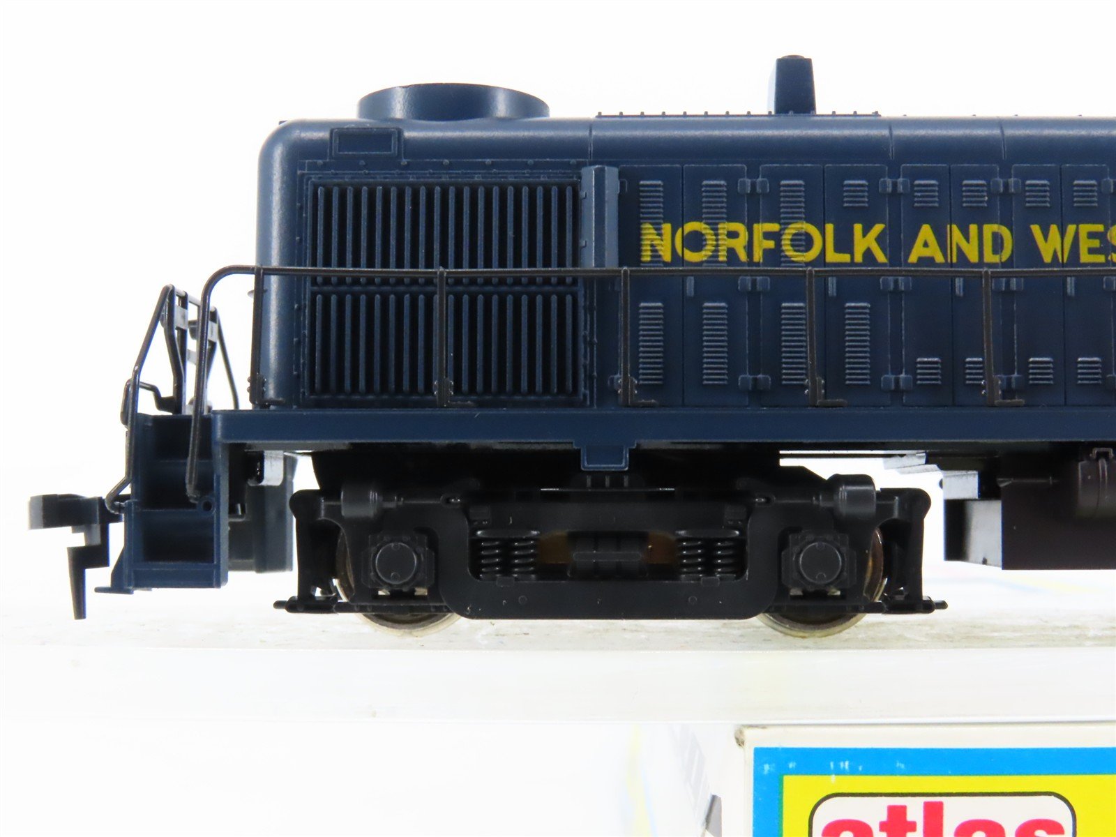 HO Scale Atlas/KATO 7074 N&W Norfolk & Western ALCO RS-3 Diesel Locomotive #307