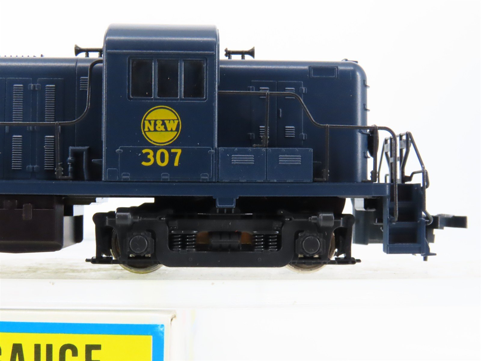 HO Scale Atlas/KATO 7074 N&W Norfolk & Western ALCO RS-3 Diesel Locomotive #307