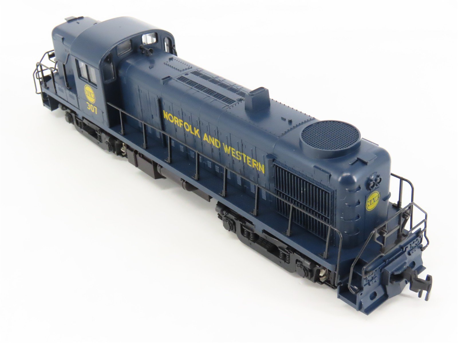 HO Scale Atlas/KATO 7074 N&W Norfolk & Western ALCO RS-3 Diesel Locomotive #307