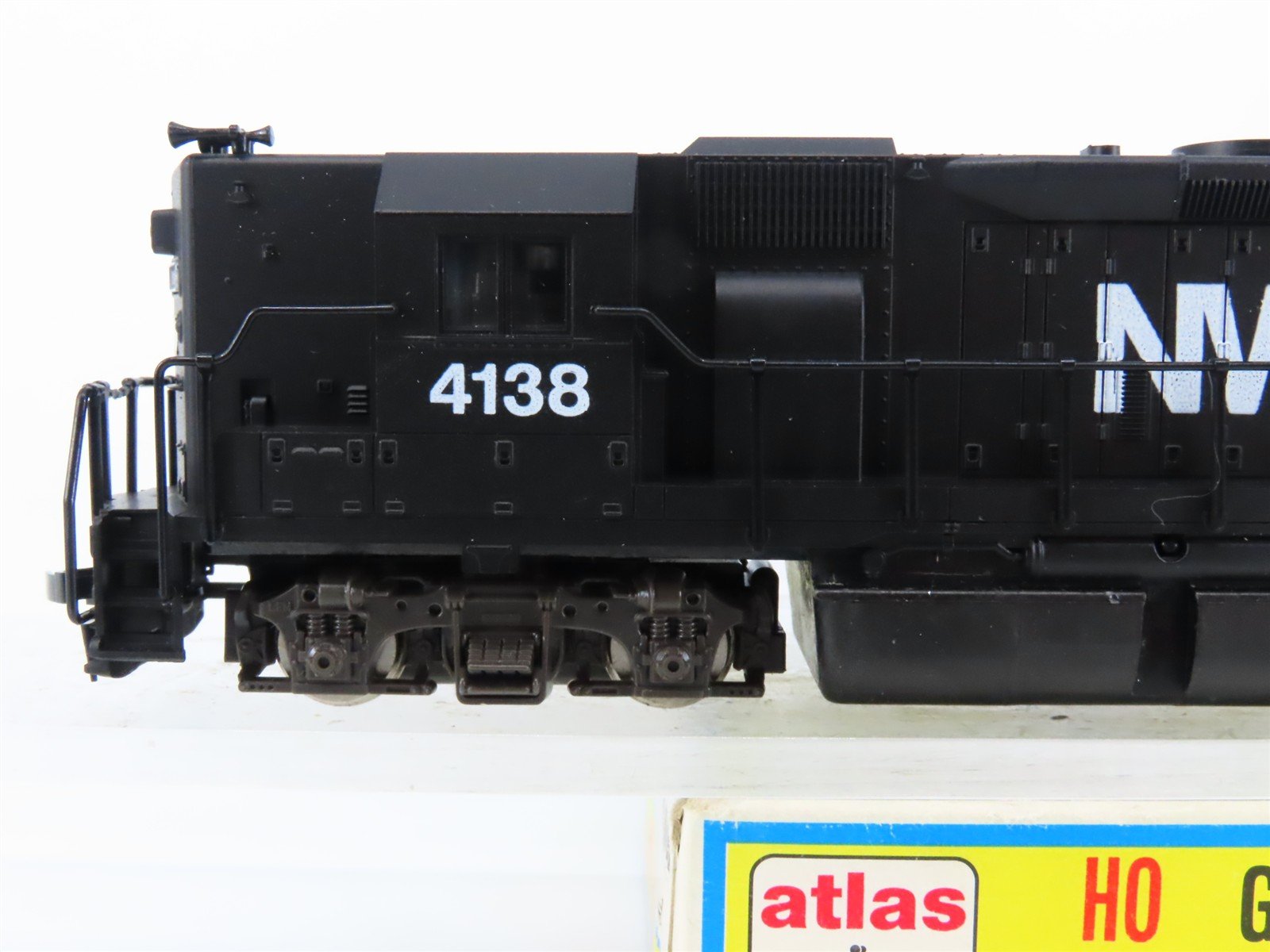 HO Scale Atlas 7024 N&W Norfolk & Western EMD GP38 Diesel Locomotive #4138