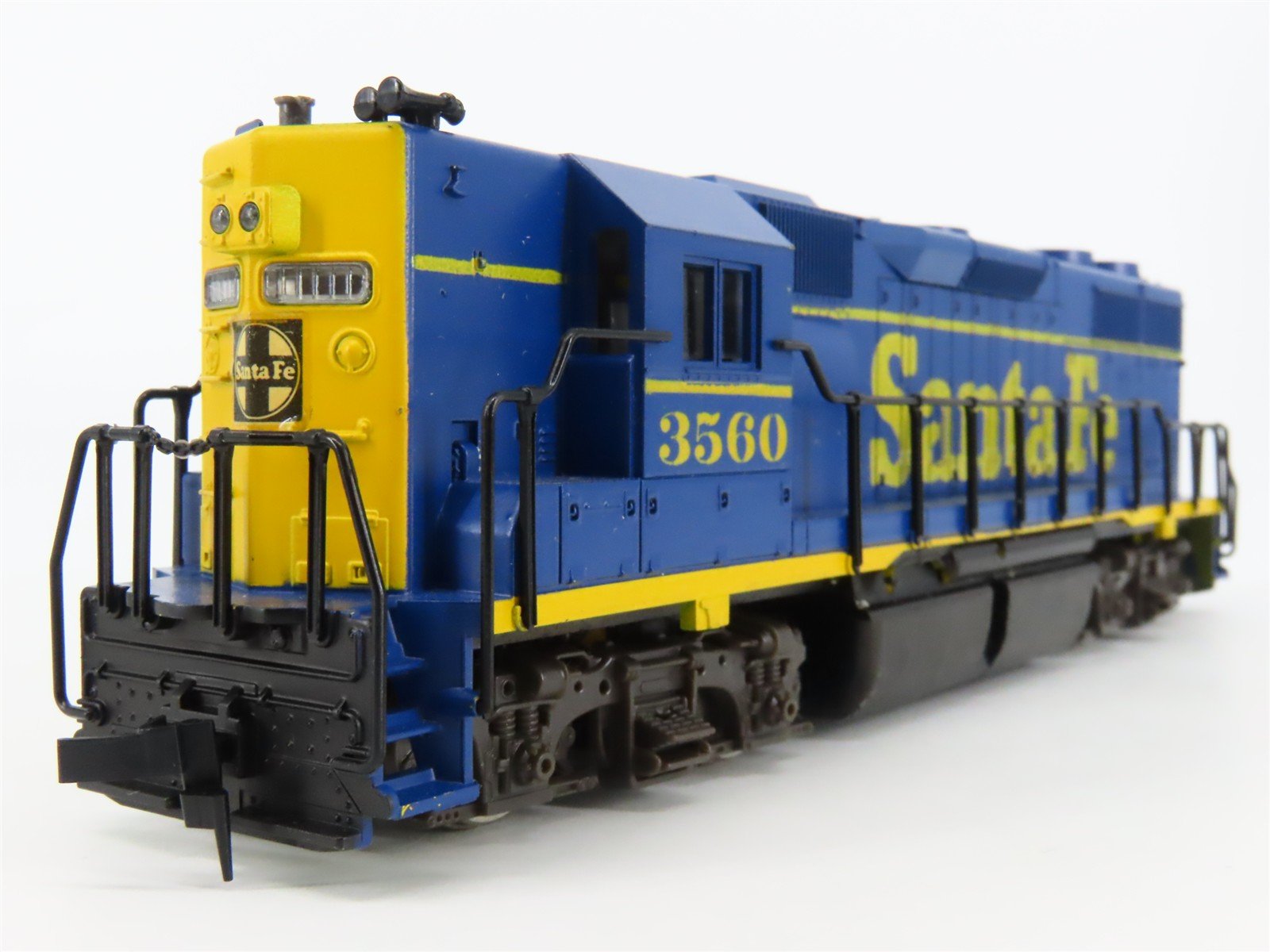 HO Scale Atlas 7021 ATSF Santa Fe EMD GP38 Diesel Locomotive #3560