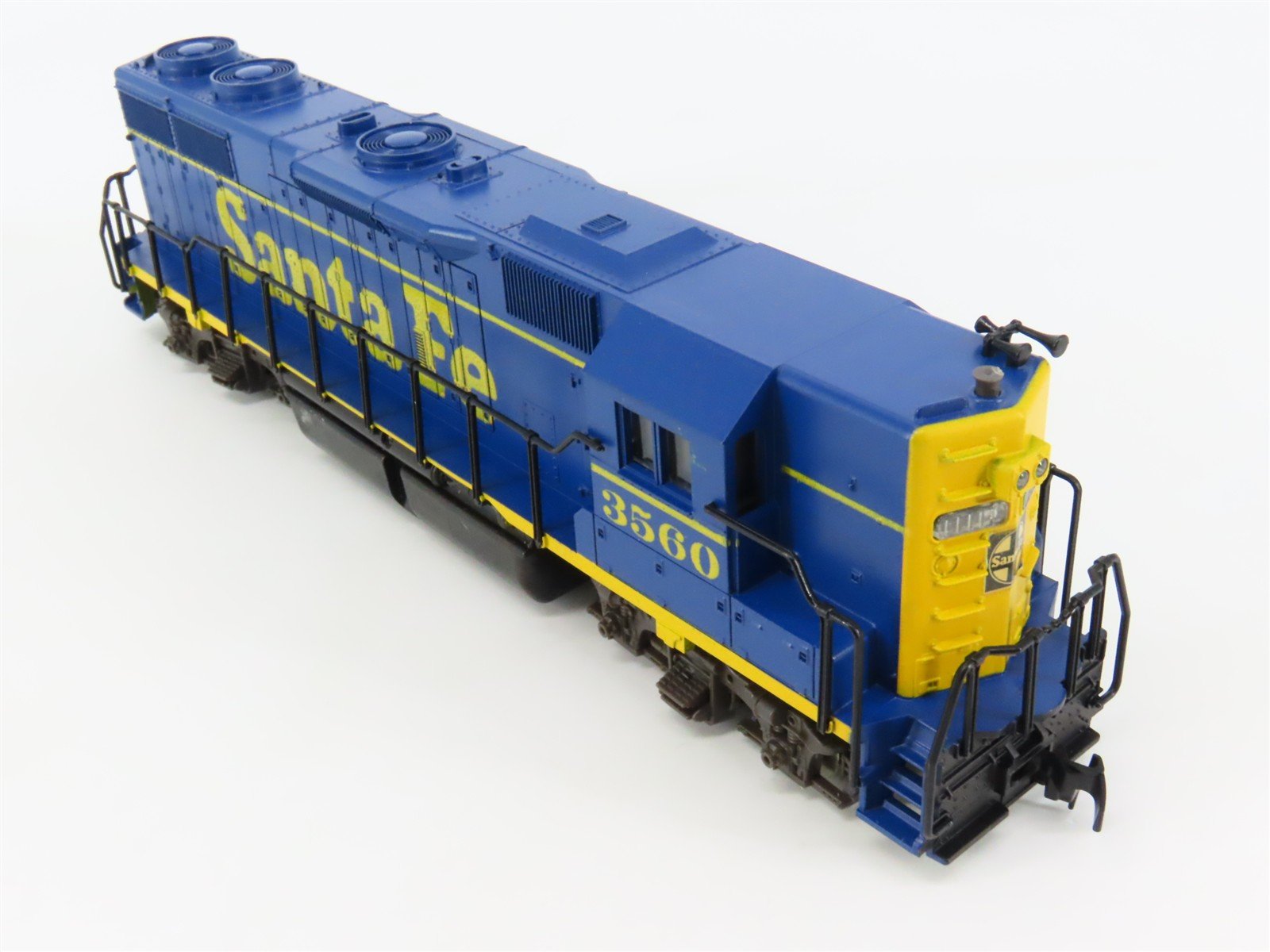 HO Scale Atlas 7021 ATSF Santa Fe EMD GP38 Diesel Locomotive #3560