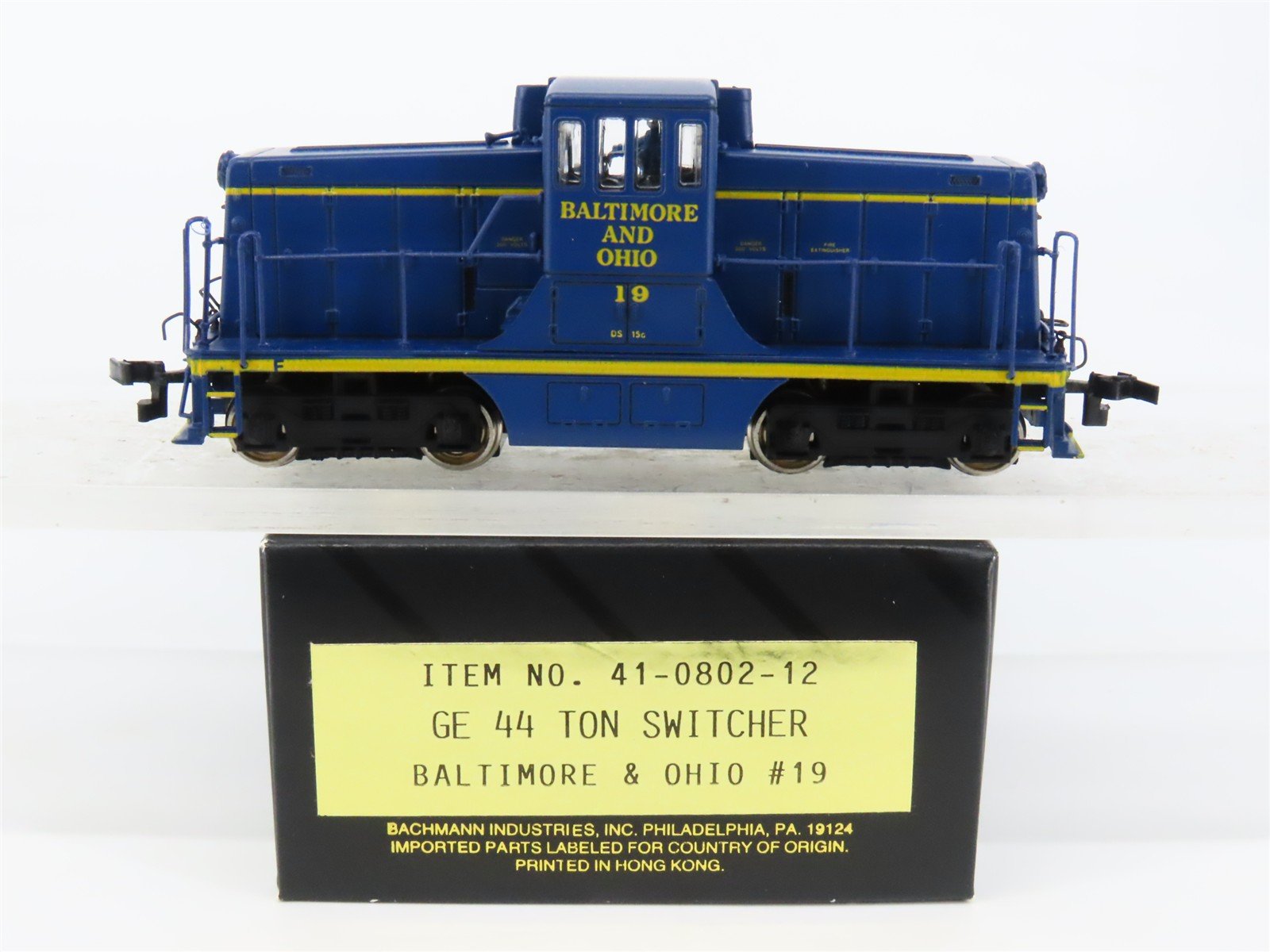 HO Bachmann Spectrum 41-0802-12 B&O Baltimore & Ohio 44-Ton Diesel Switcher #19