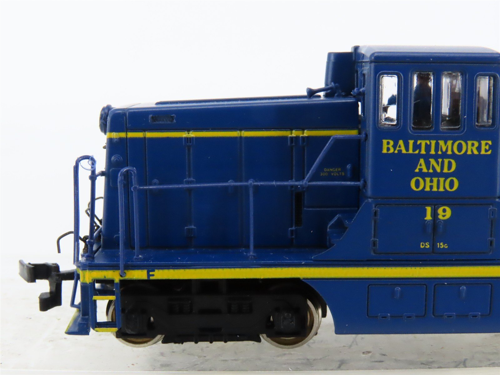 HO Bachmann Spectrum 41-0802-12 B&O Baltimore & Ohio 44-Ton Diesel Switcher #19