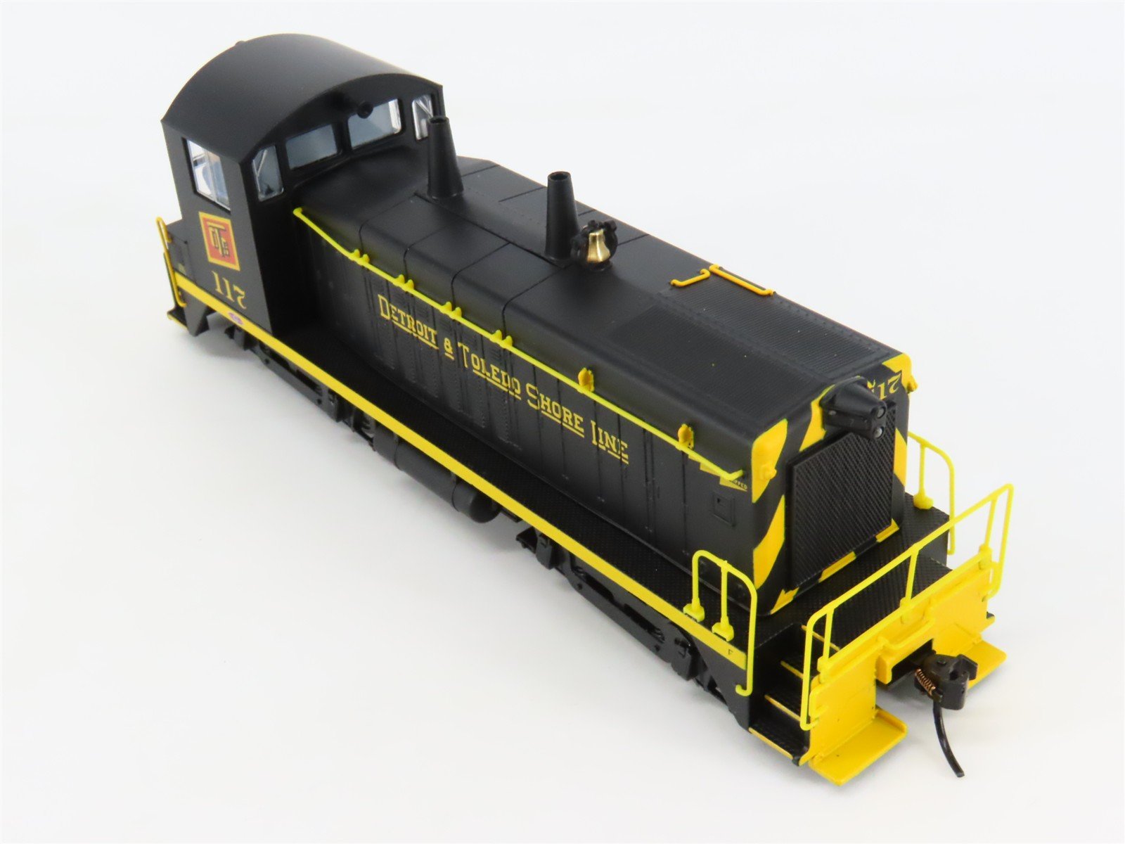 HO Scale Broadway Limited BLI 6745 DTS EMD SW7 Diesel Switcher #117 - Paragon4