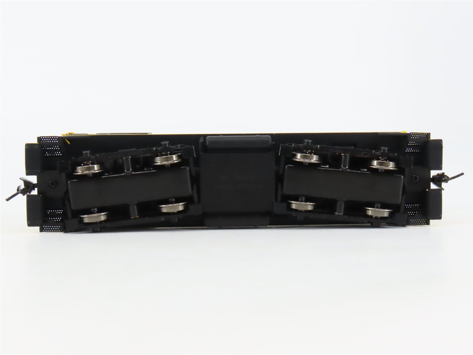HO Scale Broadway Limited BLI 6745 DTS EMD SW7 Diesel Switcher #117 - Paragon4