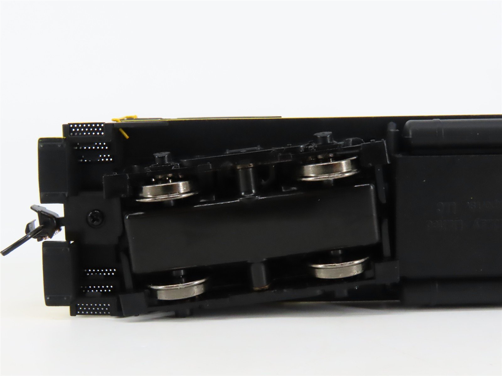 HO Scale Broadway Limited BLI 6745 DTS EMD SW7 Diesel Switcher #117 - Paragon4