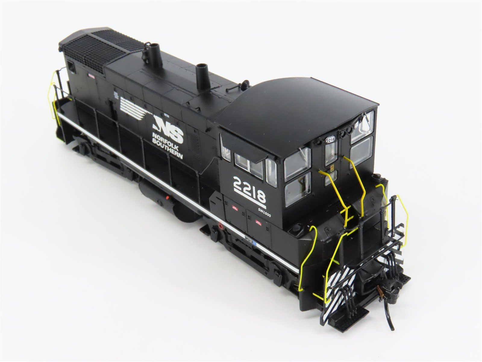 HO Broadway Limited BLI 5450 NS Norfolk Southern SW1500 Diesel #2218 - Paragon3