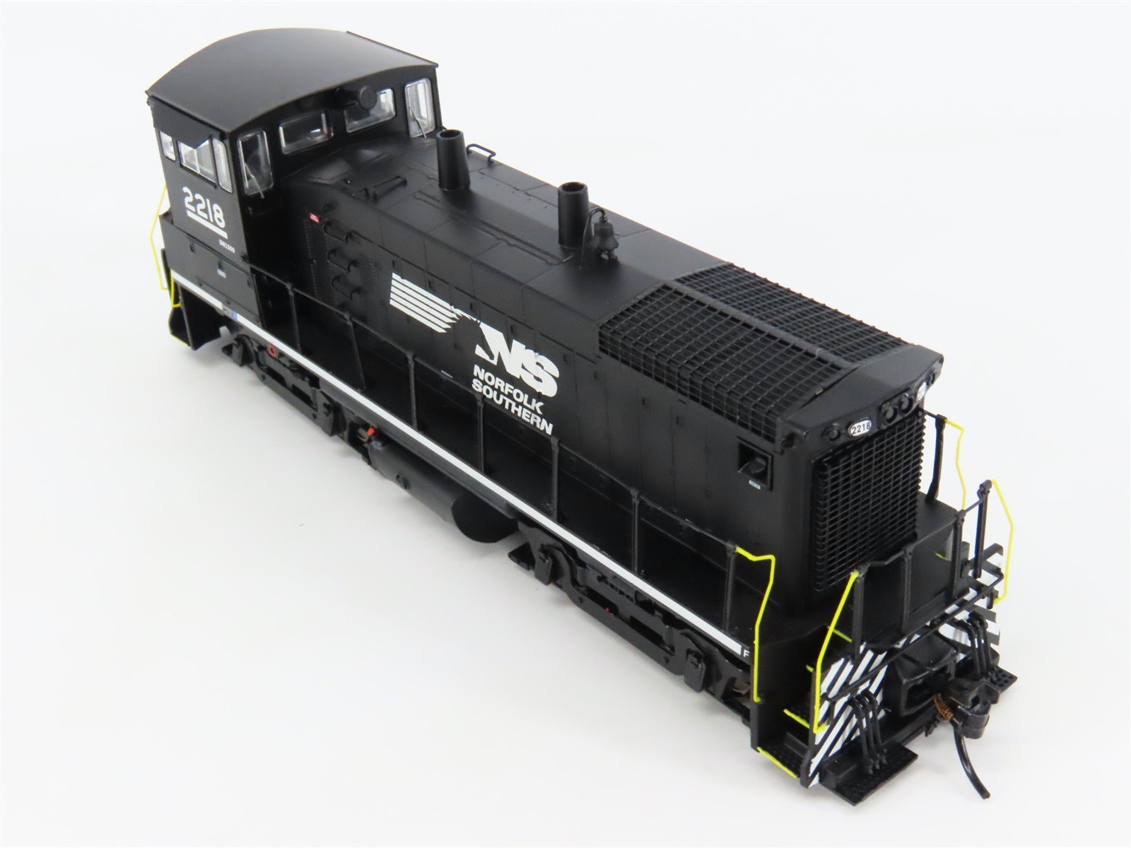 HO Broadway Limited BLI 5450 NS Norfolk Southern SW1500 Diesel #2218 - Paragon3