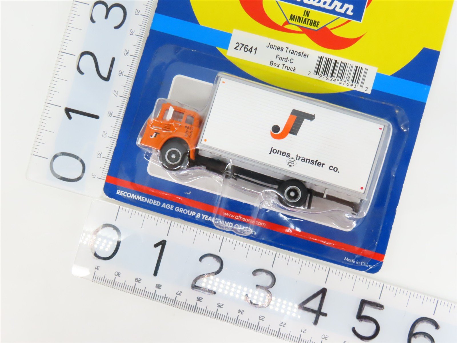HO 1/87 Scale Athearn 27641 Jones Transfer Co. Ford C-Series Box Truck