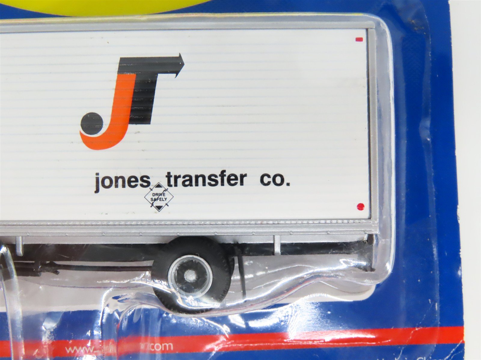 HO 1/87 Scale Athearn 27641 Jones Transfer Co. Ford C-Series Box Truck
