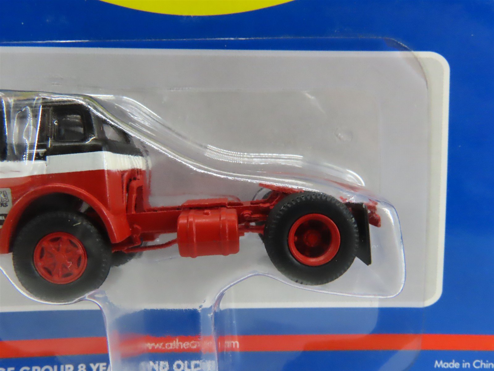 HO 1/87 Scale Athearn 2717 Carolina Freight Ford C-Series Tractor - SEALED