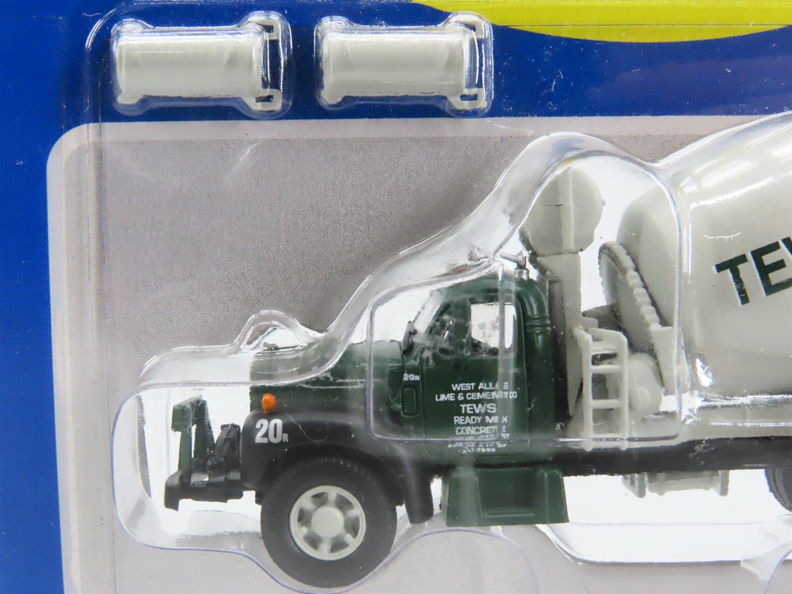 HO 1/87 Scale Athearn 93165 TEWS Mack B-Series Cement Truck - SEALED