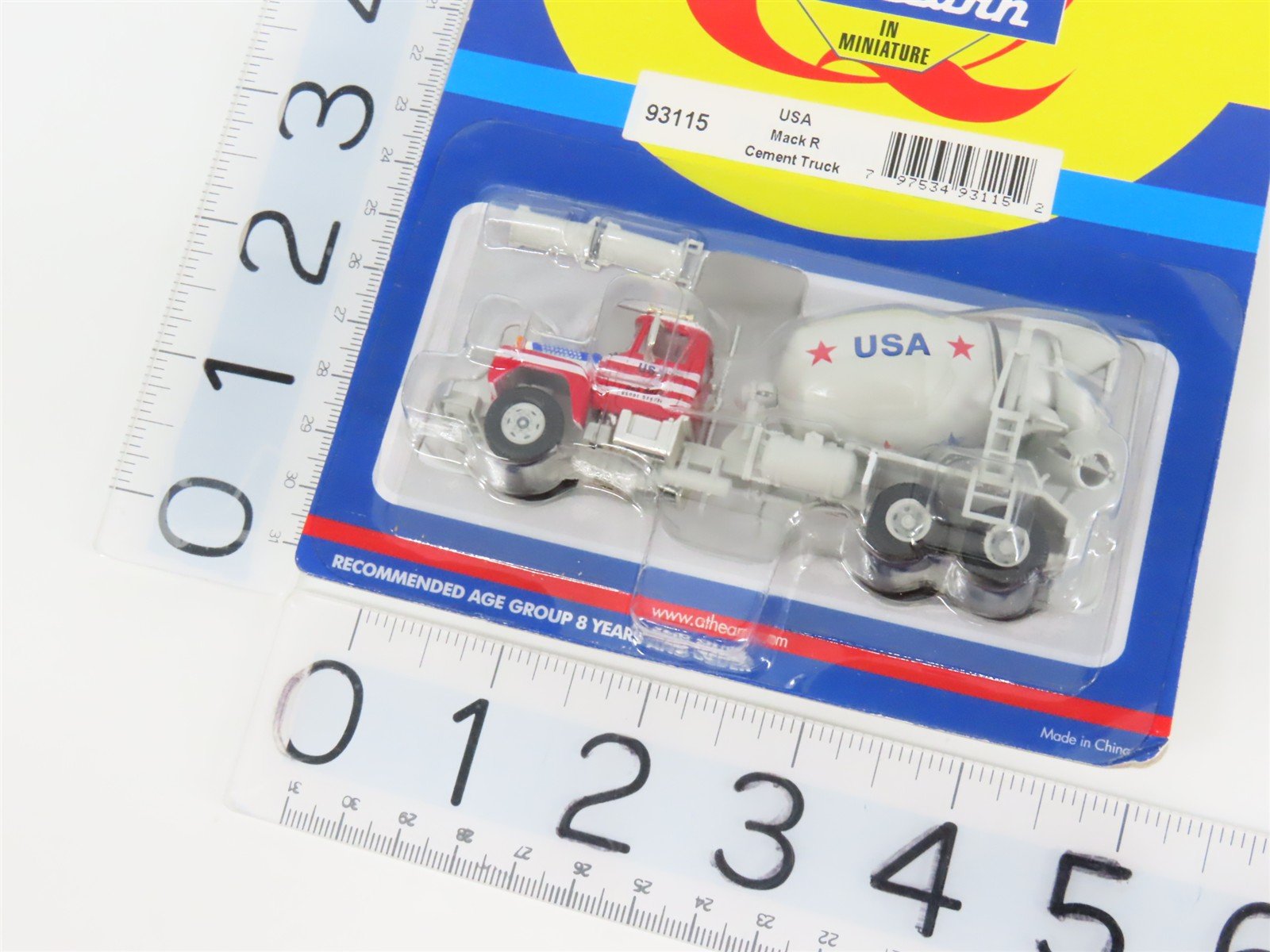 HO 1/87 Scale Athearn 93115 USA Mack R-Series Cement Truck - SEALED