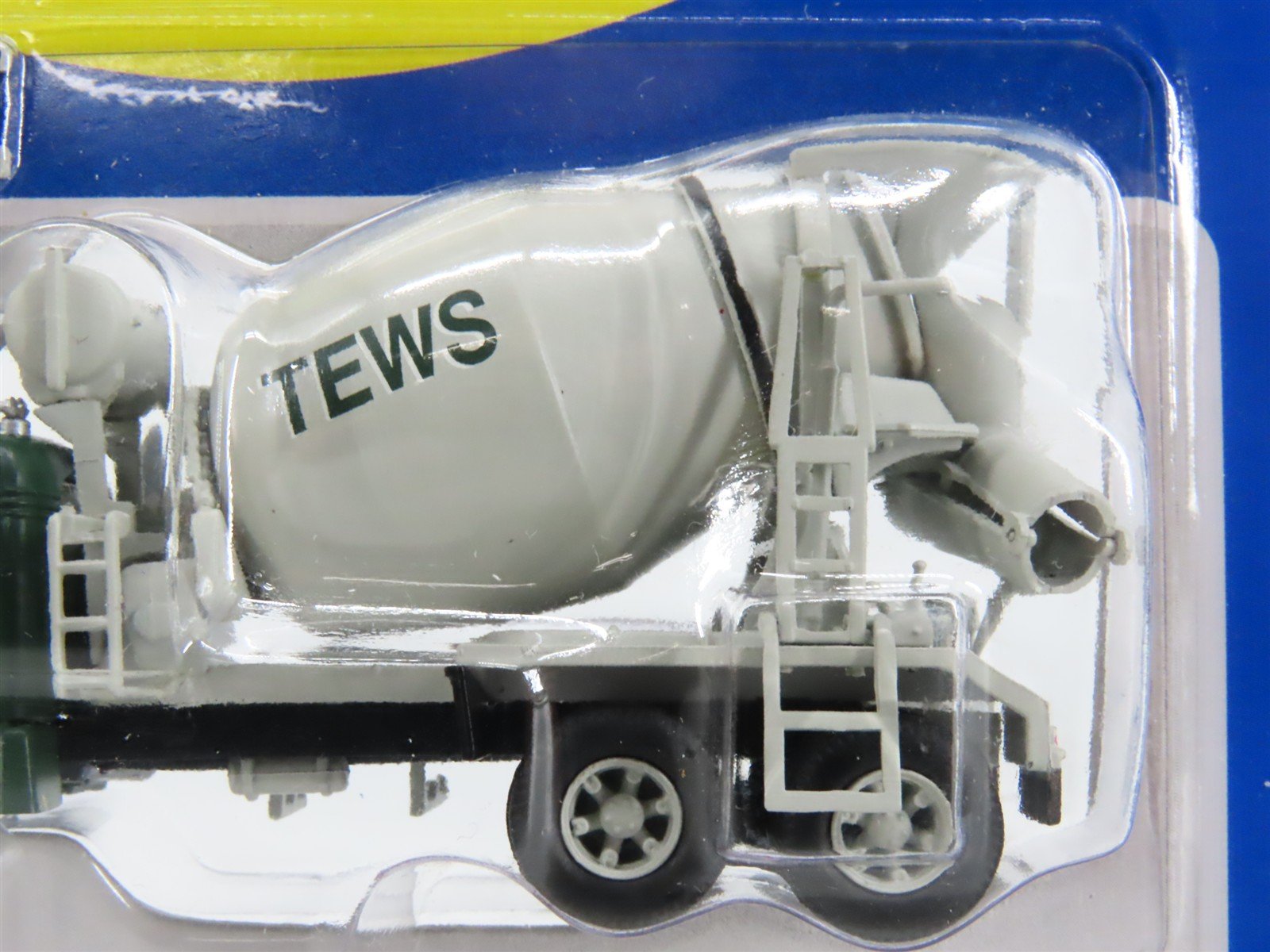 HO 1/87 Scale Athearn 93165 TEWS Mack B-Series Cement Truck - SEALED