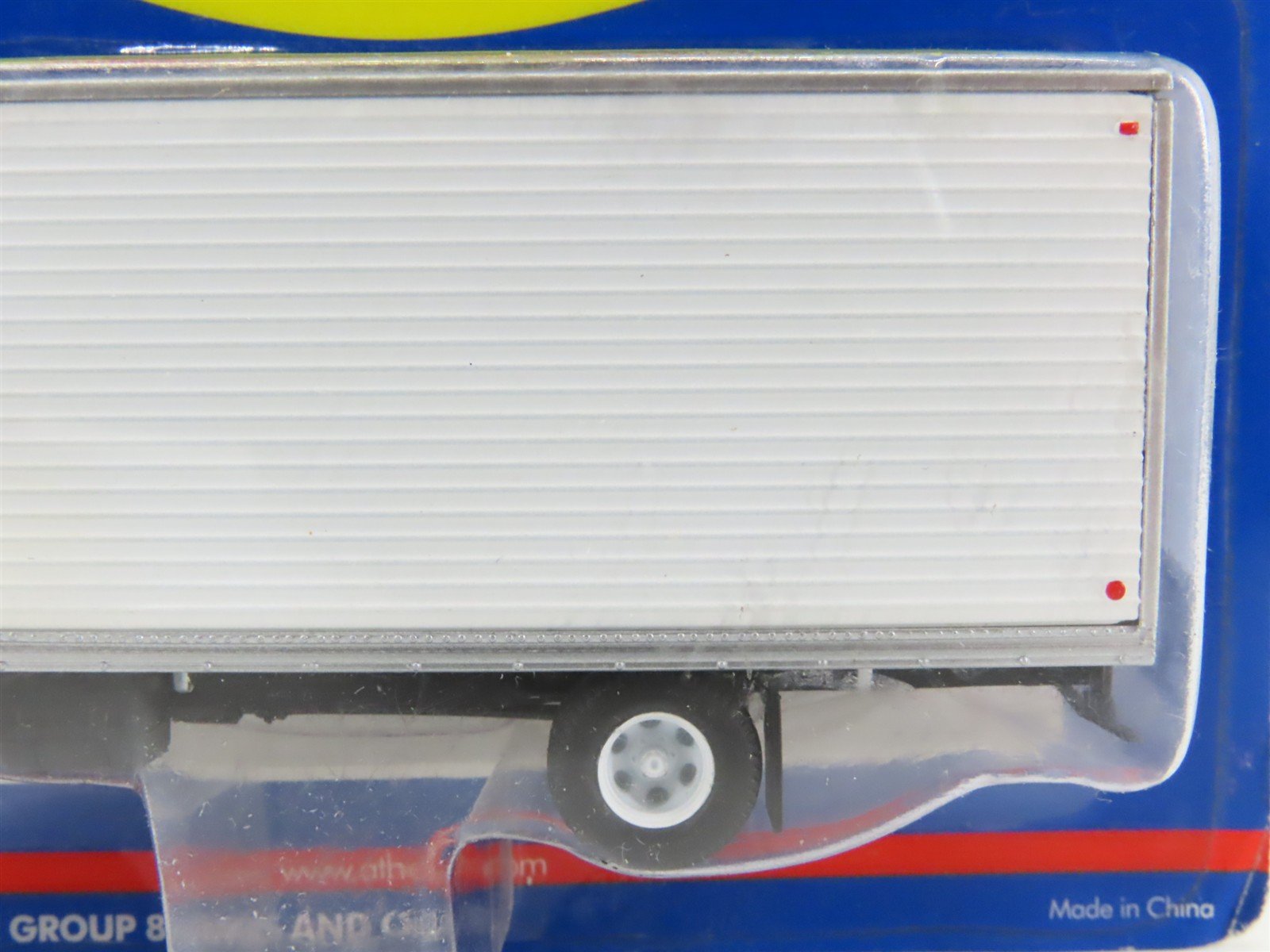HO 1/87 Scale Athearn 02745 Black Ford C-Series Truck w/ White Van Body - SEALED