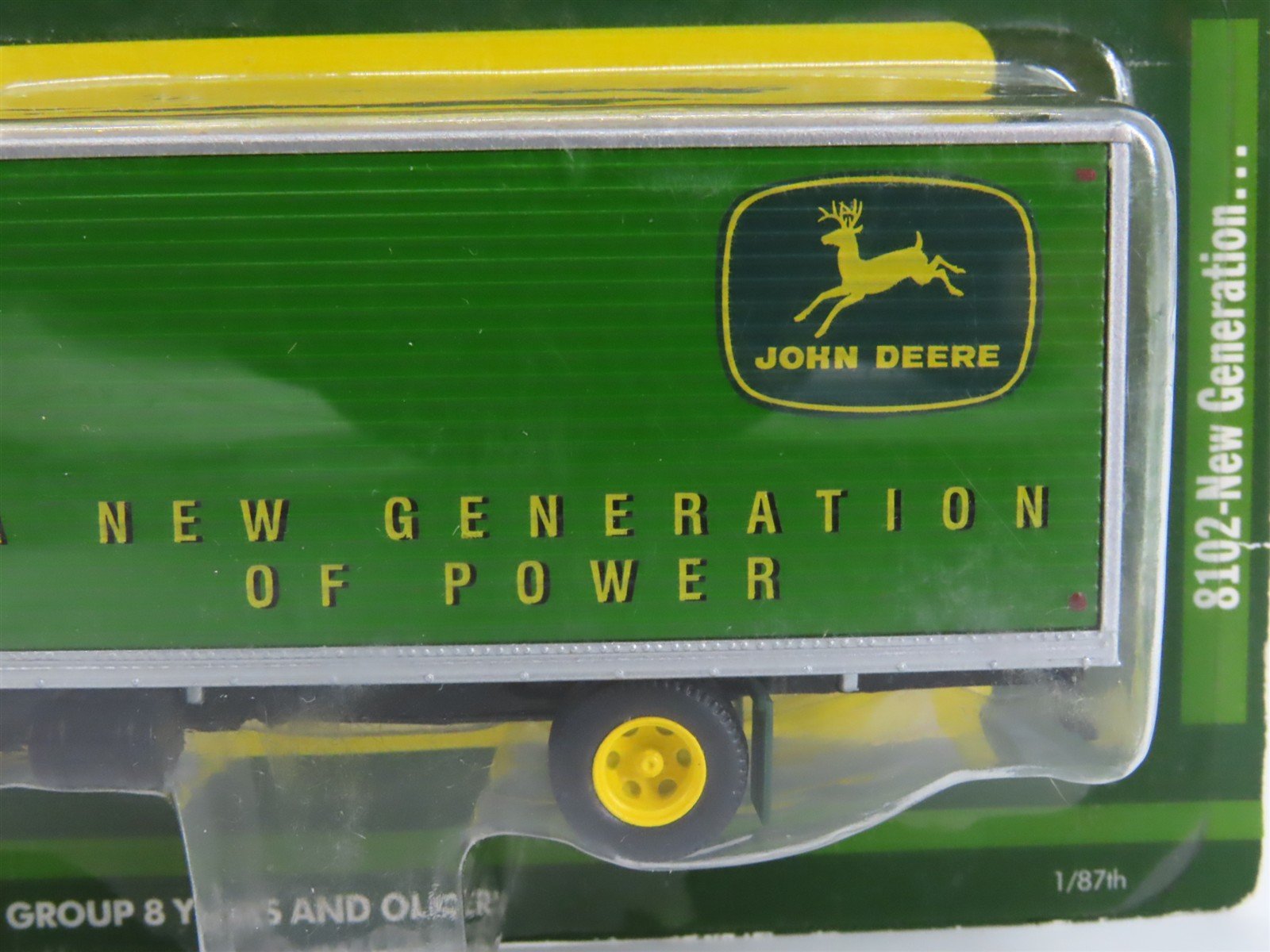 HO Scale Athearn 8102 John Deere Ford C-Series Truck 