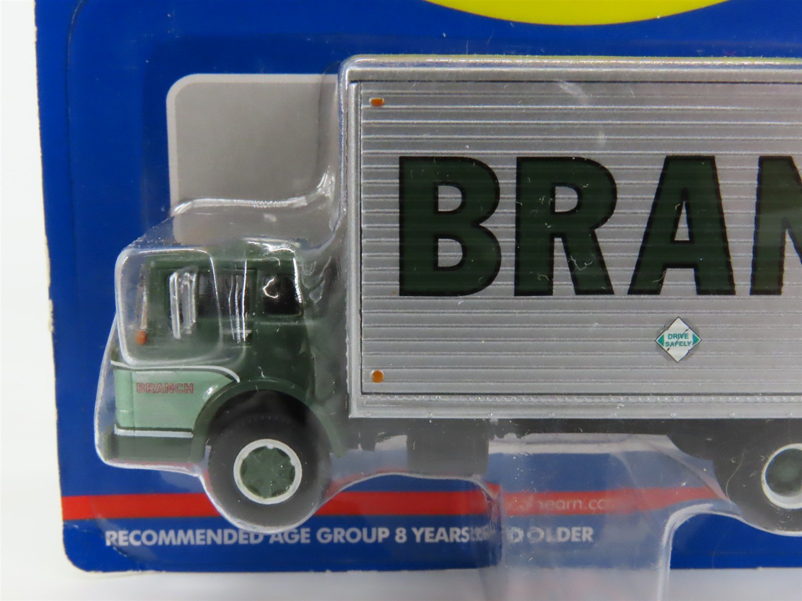 HO 1/87 Scale Athearn BRANCH Ford C-Series Truck w/ Van Body