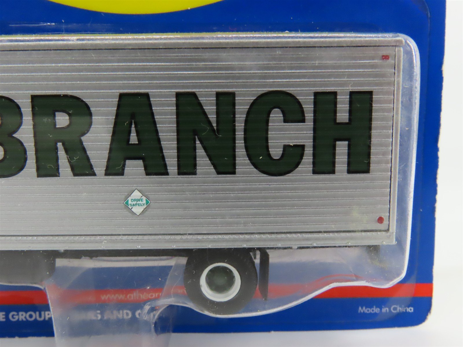HO 1/87 Scale Athearn BRANCH Ford C-Series Truck w/ Van Body