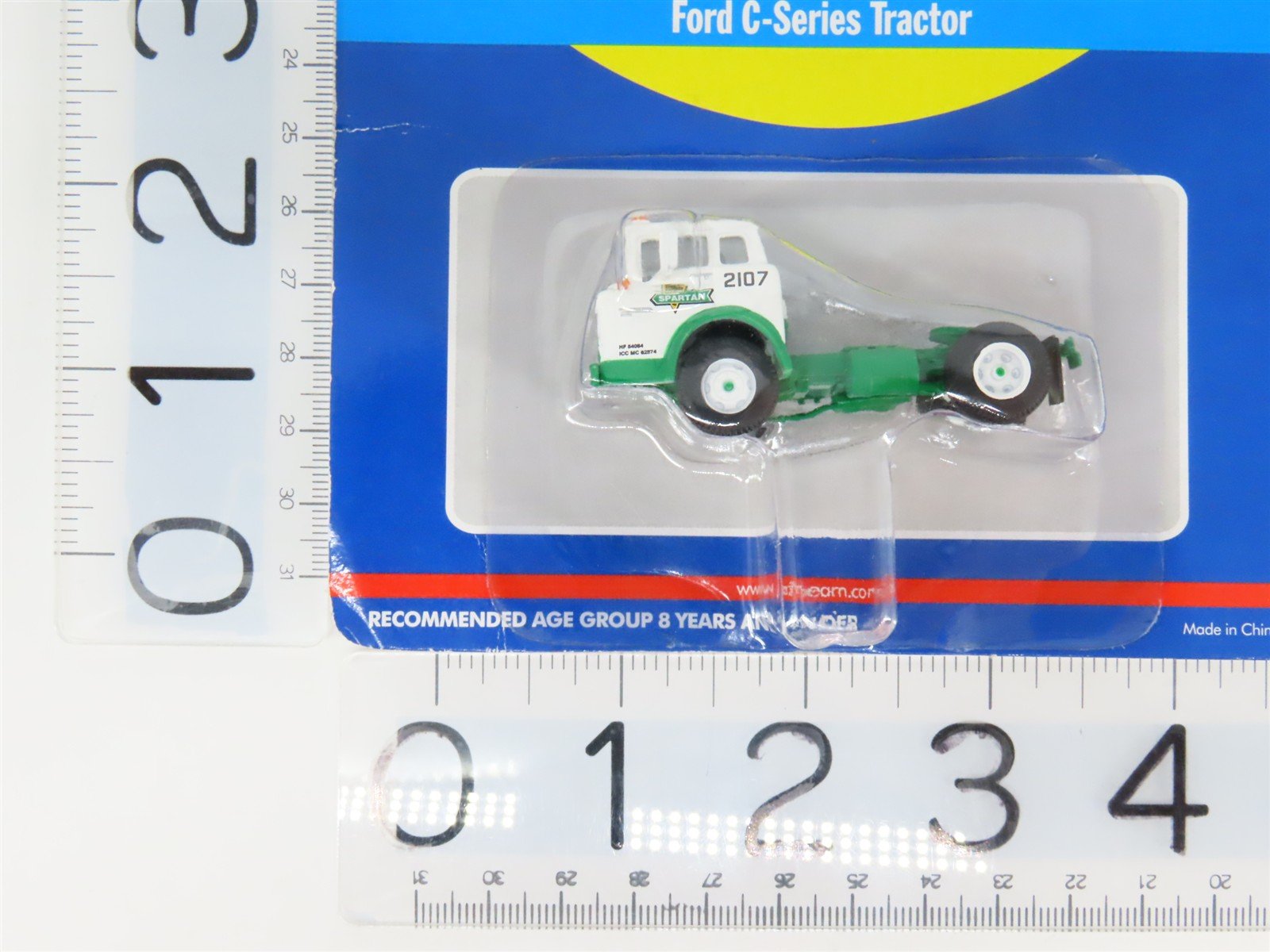 HO 1/87 Scale Athearn 2716 Spartan Ford C-Series Tractor - SEALED