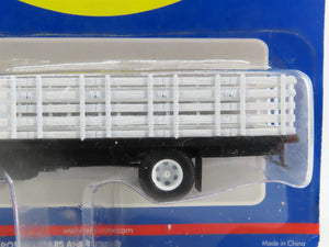 HO 1/87 Scale Athearn 02724 Green Ford C-Series Truck w/ Stake Body - SEALED