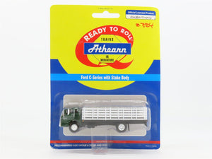 HO 1/87 Scale Athearn 02724 Green Ford C-Series Truck w/ Stake Body - SEALED